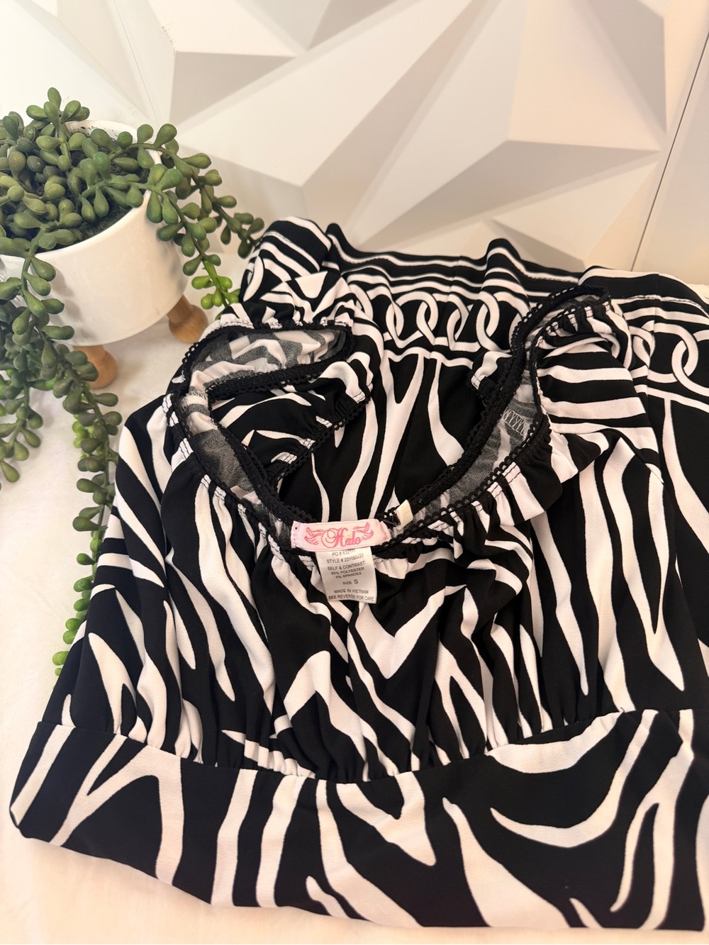 VTG Y2K Halo Zebra Print Babydoll Empire Waist Top Small Black White
